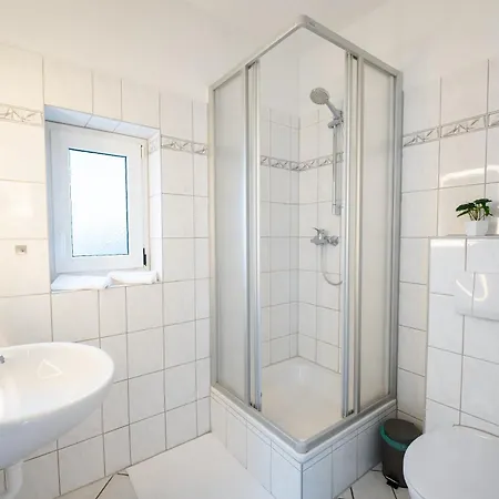 Pauline In Gera-untermhaus - Geras Lage - Wlan - Terrasse - Fuer 1 - 2 Personen *