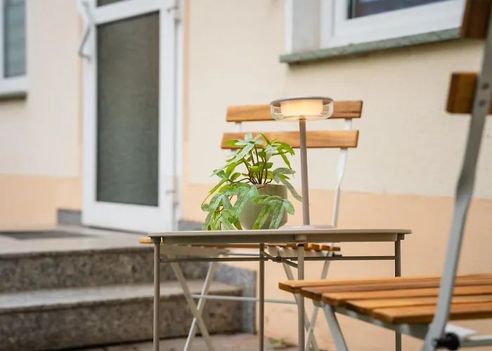 Appartement Pauline In Gera-untermhaus - Geras Lage - Wlan - Terrasse - Fuer 1 - 2 Personen