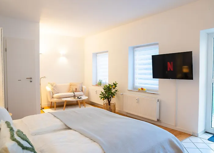 Pauline In Gera-untermhaus - Geras Lage - Wlan - Terrasse - Fuer 1 - 2 Personen Appartement *