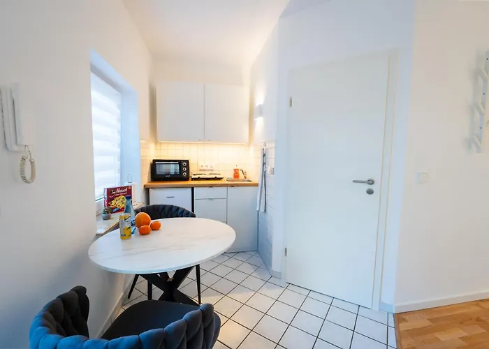 Appartement Pauline In Gera-untermhaus - Geras Lage - Wlan - Terrasse - Fuer 1 - 2 Personen