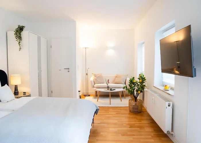 Appartement Pauline In Gera-untermhaus - Geras Lage - Wlan - Terrasse - Fuer 1 - 2 Personen